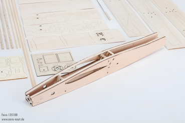 Preview: FOXX schneller Racer Holzbausatz - leichter Zusammenbau geeignet für 3S Lipo Spw. 90cm Aeronaut