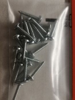 Preview: Linsenkopfschraube lang Ø 2,2x13mm für Servo- oder Haubenbefestigung REM 10801 Inhalt 20 Stück