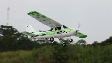 FMS Ranger 1800 EPO PNP vorbildähnlicher Trainer, gefedertes Fahrwerk und Beleuchtung
