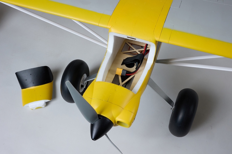 Derbee XCub PNP 1.5m STOL inklusive Schleppkupplung für 3-4S Lipo